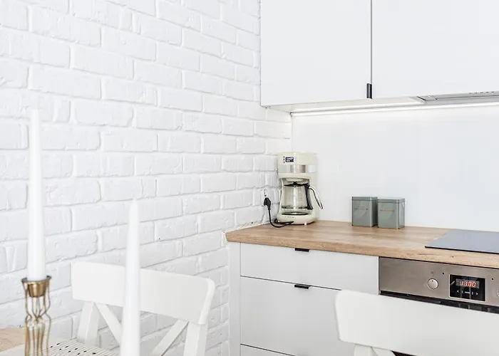 Aon Sunrise 10 Min Do Plaży